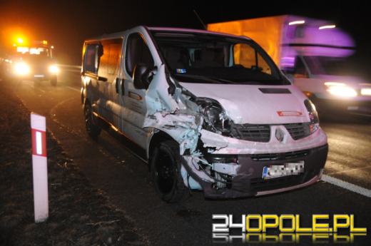 Uderzył w ciężarówkę podczas wyprzedzania