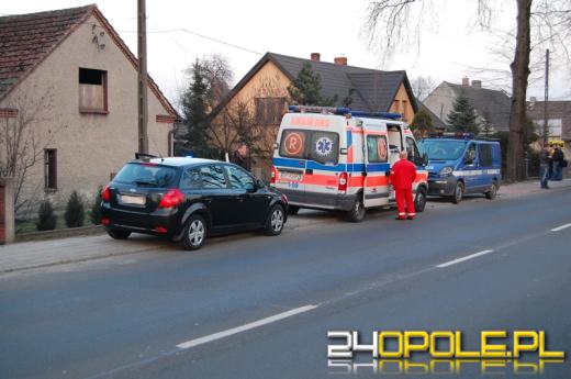 Uderzył kobietę siekierą w głowę