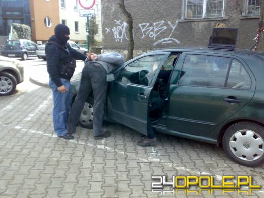 Nalot policji na miasteczko akademickie