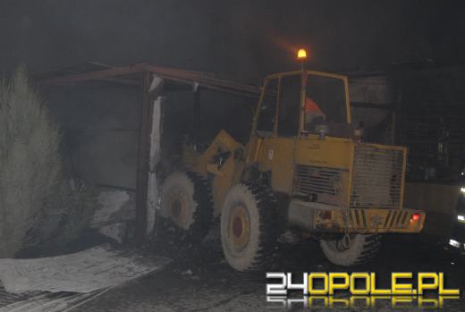 Ogień strawił zakład papierniczy w Byczynie