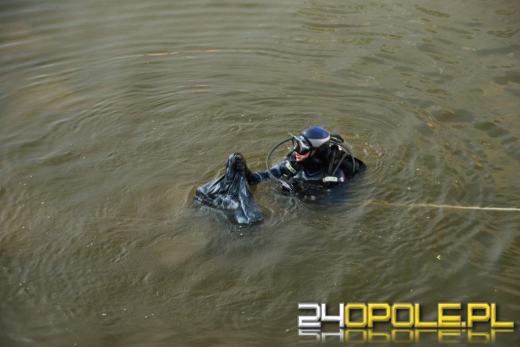 Niecodzienna akcja strażaków na Młynówce