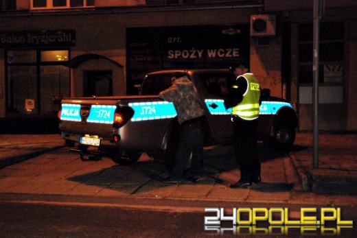 Nastoletni chuligani wybili szybę w aptece