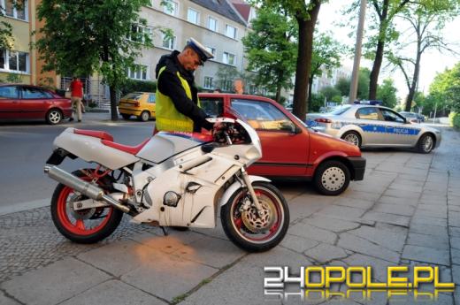 Kobieta zajechała drogę motocykliście