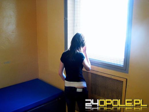 Cztery pijane osoby w aucie, wjechali w latarnię