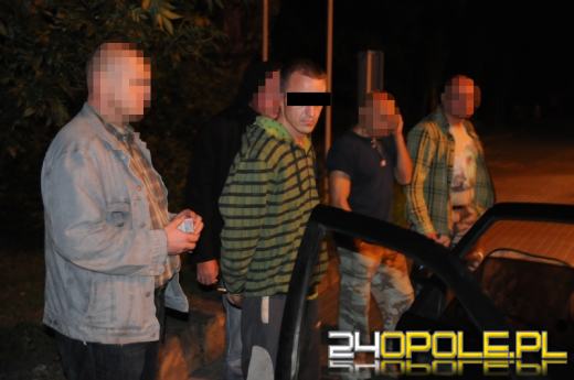 Amunicja i przedmioty z kradzieży, znalezione podczas policyjnej zasadzki