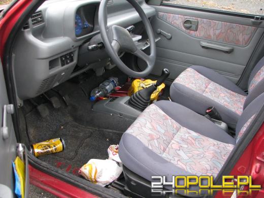 Pijany uciekał przed policją skradzionym autem