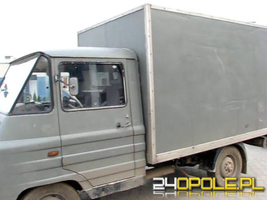 Chcieli ukraść kabel telekomunikacyjny, w aucie mieli amfetaminę 