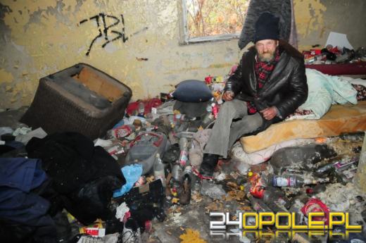 Idą mrozy, jak radzą sobie bezdomni?