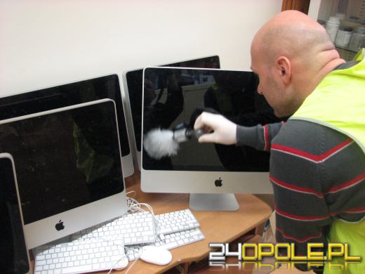 Policjanci odzyskali komputery skradzione na Uniwersytecie