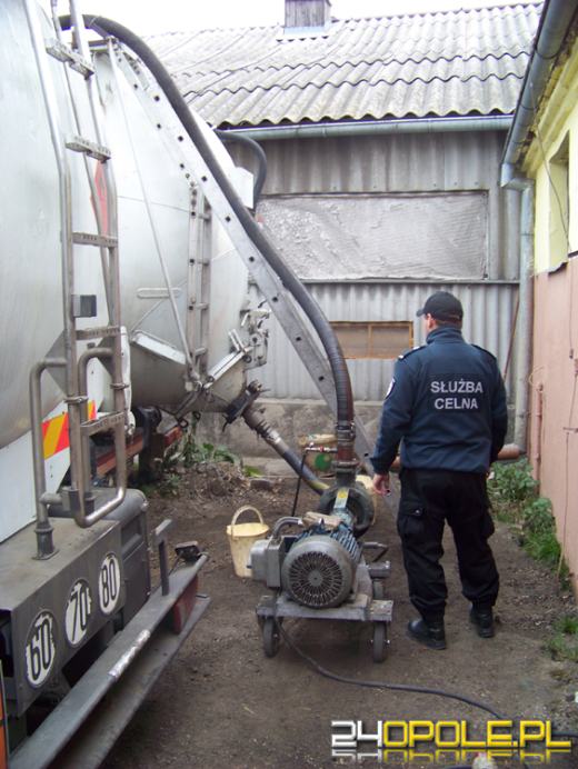 Nielegalna baza paliw na fermie drobiu