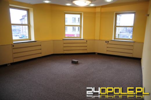 Opolskie starostwo przenosi się do nowego budynku