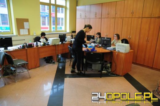 Opolskie starostwo przenosi się do nowego budynku