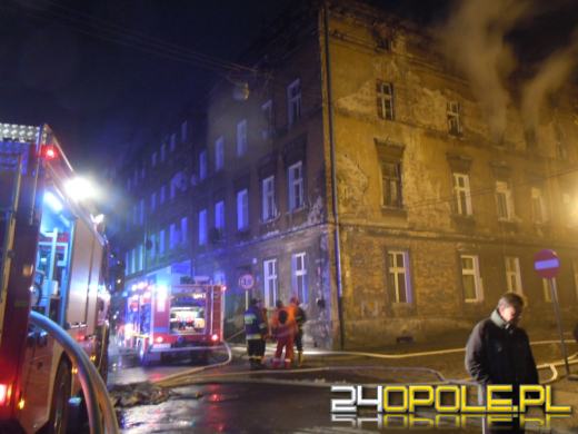 Pożar kamienicy w Brzegu - jedna osoba zginęła
