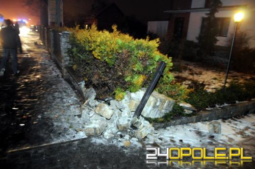 Pijany kierowca rozbił auto na murze