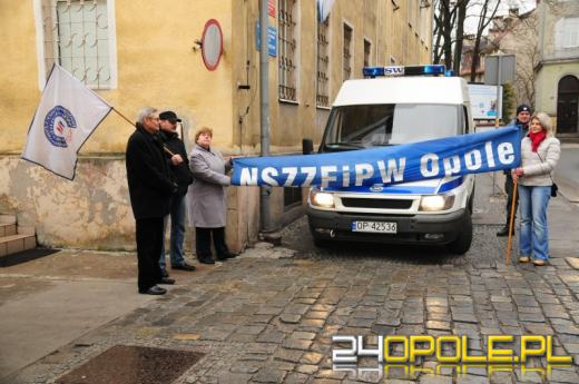 Na znak protestu zawyły strażackie syreny