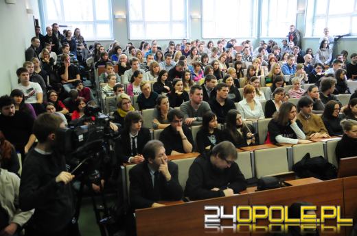 Leszek Miller w Opolu. Radni biją na alarm