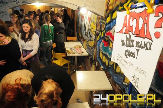 Opolscy licealiści chcą referendum w sprawie ACTA