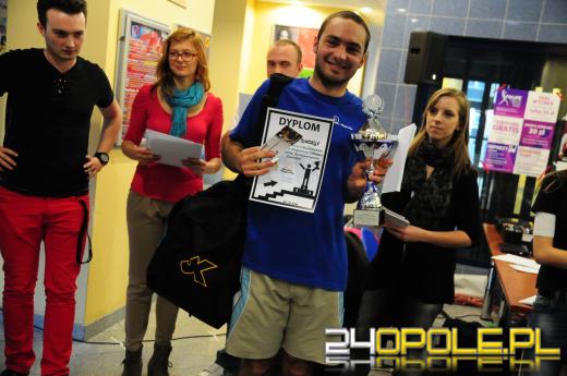 Tower running w Opolu. 11 pięter w 43 sekundy!