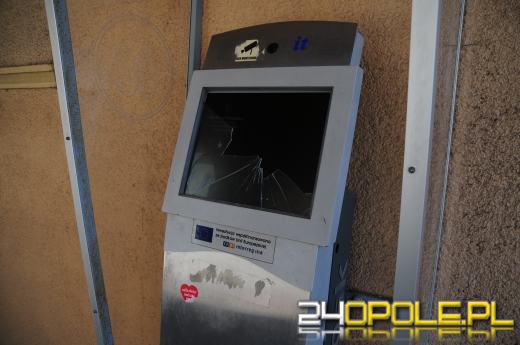 Komu w Opolu przeszkadzają pomniki i informacja turystyczna?