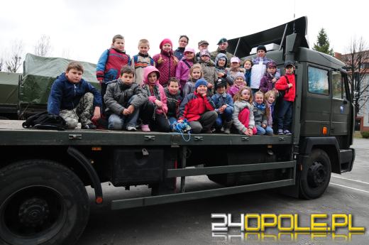 Dni otwarte u logistyków. Przymierz się do broni albo ciężarówki