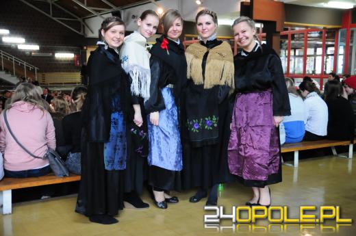 W VI LO o Śląskiej kulturze. Była biesiada i dużo historii