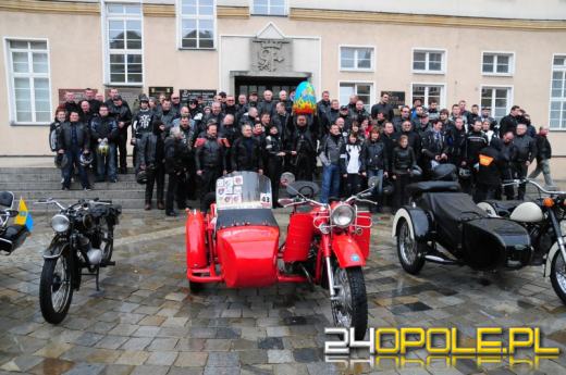 Motocyklowe jajeczko tym razem w deszczu