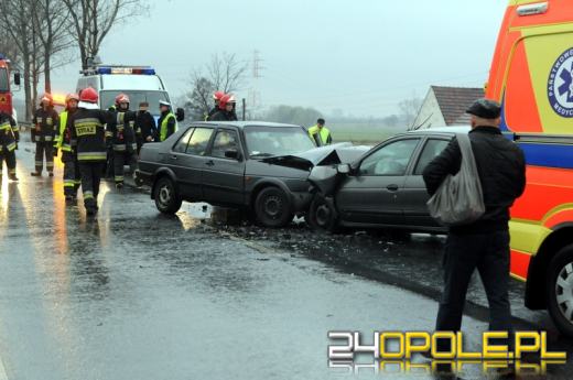 Czołowe zderzenie na trasie Opole - Zawada