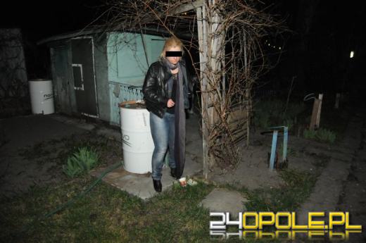 Wpadła samochodem „na działkę" 