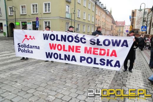 Opolska prawica w obronie TV Trwam. Z podziałami w tle