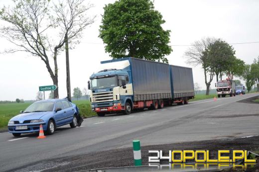 Kierowca ciężarówki z Litwy staranował mitsubishi