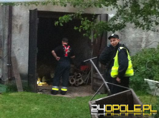 Nastolatek przygnieciony przez strop stodoły walczy o życie
