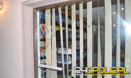 Pijany mężczyzna chciał się włamać do stacji paliw