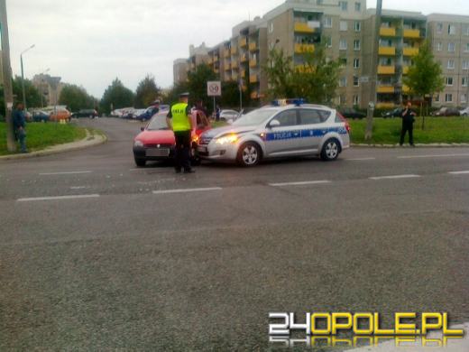 Wjechał oplem prosto w radiowóz