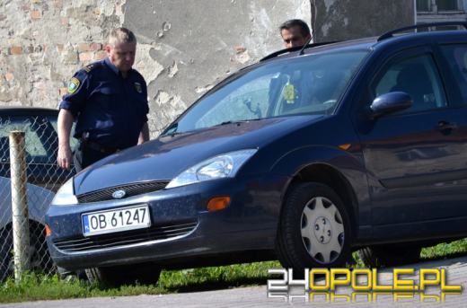 Kto wozi fotoradar w bagażniku samochodu?