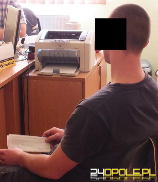 Dwóch kibiców odpowie za odpalenie rac podczas meczu Odry