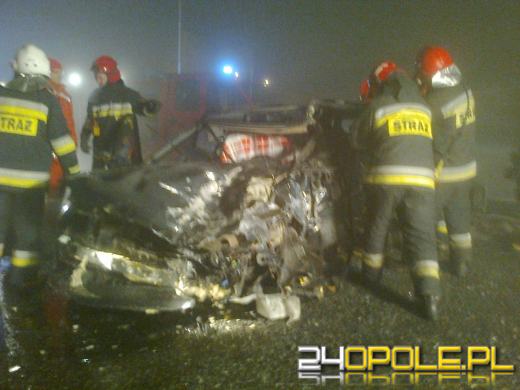 Wypadek w okolicach "grzybka". Na drogach fatalne warunki do podróżowania