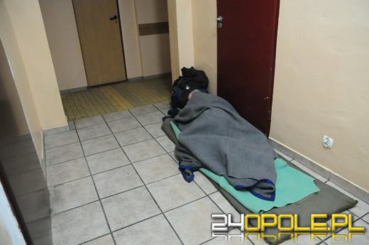 Coraz większe mrozy. W opolskiej noclegowni rekordy frekwencji