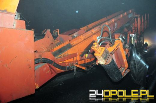 Samochód rozerwany podczas wypadku