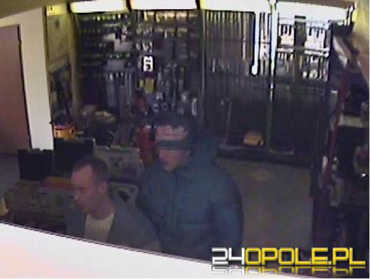 Złodzieje nagrani przez monitoring. Nagroda za informację kim są!