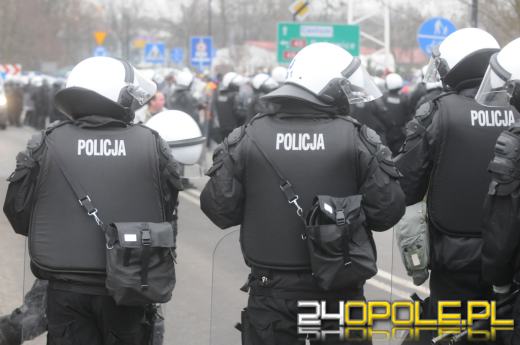Mecz Chemika z Odrą bez incydentów. Porządku pilnowało kilkuset policjantów.