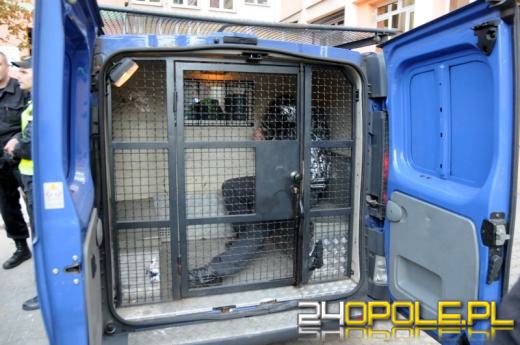 Sprawca napadu na jubilera w centrum Opola stanie przed sądem