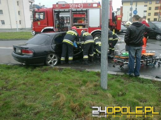 Zderzenie w Alei Solidarności, dwie kobiety trafiły do szpitala
