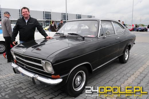 Miłośnicy motoryzacji z okresu PRL spotkali się w Opolu