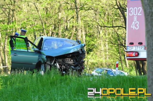 Tragiczny wypadek podczas wyprzedzania na trasie Opole - Brzeg. Zginęła kobieta.