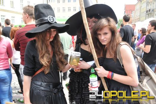 Żakinada przeszła ulicami Opola. Studenci przejęli klucze do bram miasta.