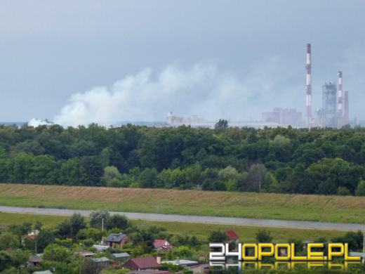Duży pożar słomy w hali przy ul. Magazynowej