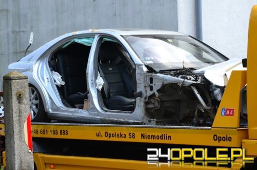 Rozbito dziuplę w centrum Lewina Brzeskiego