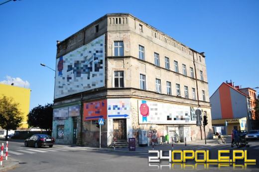 Ruina przy ulicy 1 Maja zamieni się w nowoczesny biurowiec