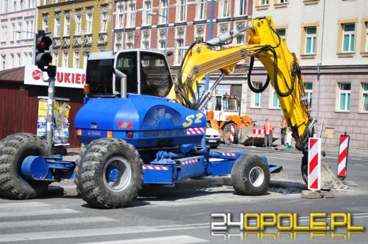 Remont wodociągów utrudnia życie kierowcom i mieszkańcom