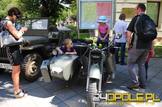 Msza, defilada i piknik. Święto Wojska Polskiego w Opolu.